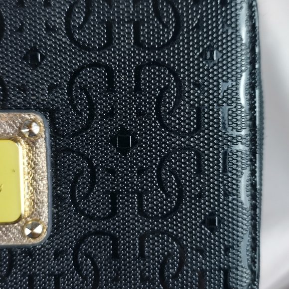 Vtg GUESS Women's Black Wallet Logo embossed Zip Organizer Wristlet Fashion - Picture 3 of 14